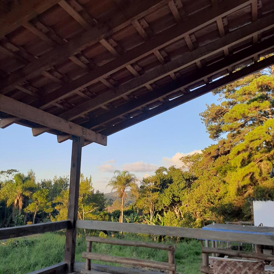 Manacas Da Serra * Embu